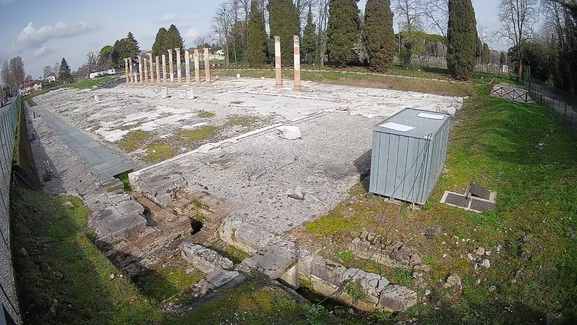 Spletna kamera Rimski forum Oglej – Pogled v živo na antično središče