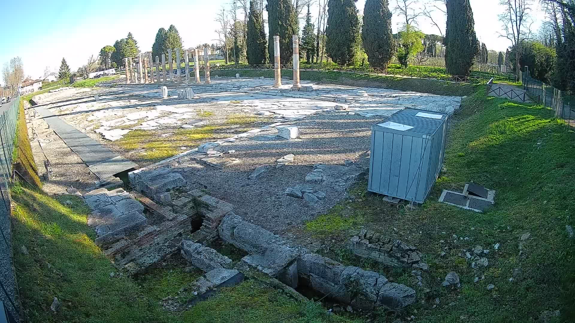 Spletna kamera Rimski forum Oglej – Pogled v živo na antično središče