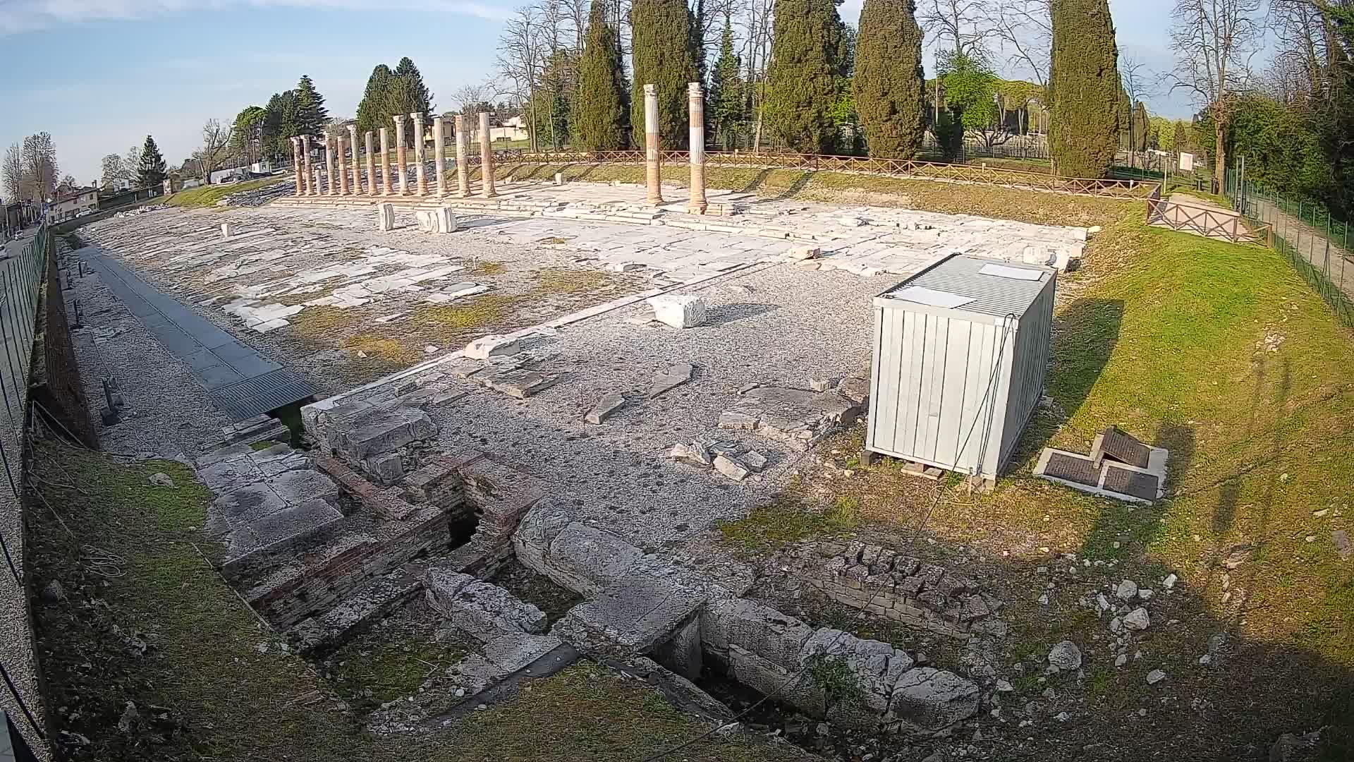 Spletna kamera Rimski forum Oglej – Pogled v živo na antično središče