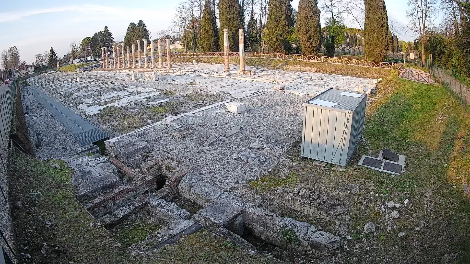 Spletna kamera Rimski forum Oglej – Pogled v živo na antično središče