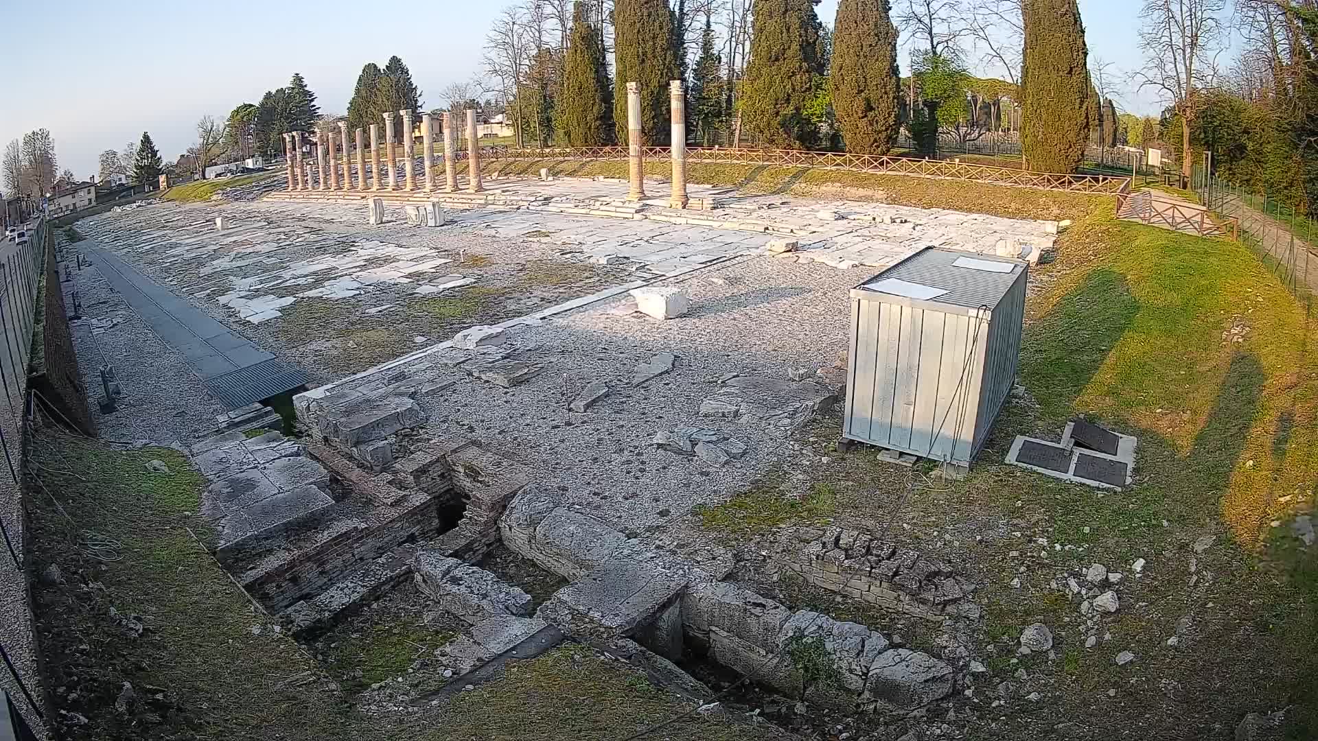 Spletna kamera Rimski forum Oglej – Pogled v živo na antično središče