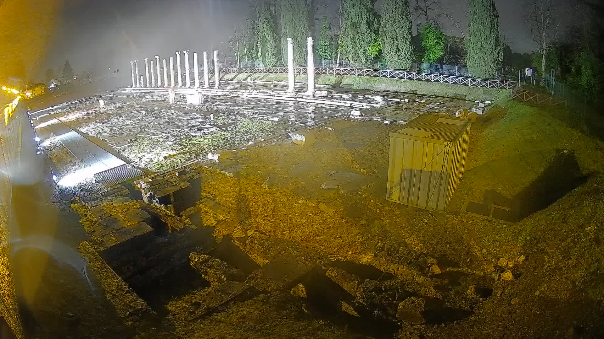 Spletna kamera Rimski forum Oglej – Pogled v živo na antično središče