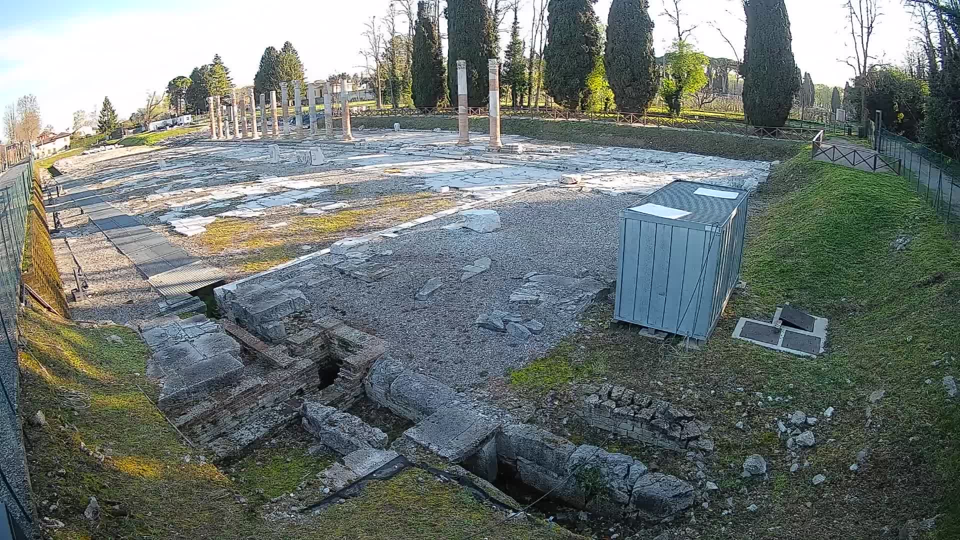 Web kamera Forum Akvileje – Pogled uživo na rimski forum