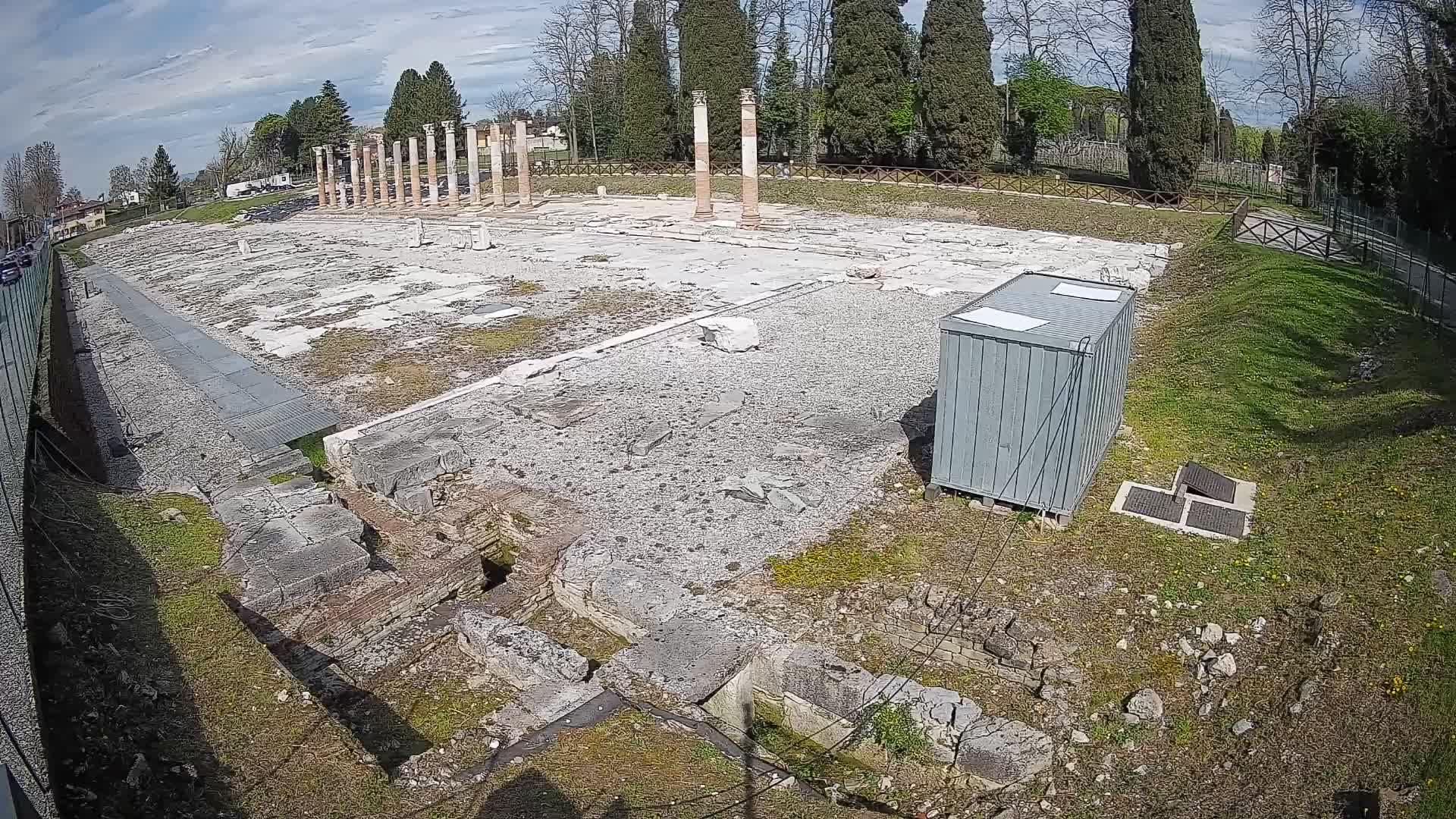 Spletna kamera Rimski forum Oglej – Pogled v živo na antično središče