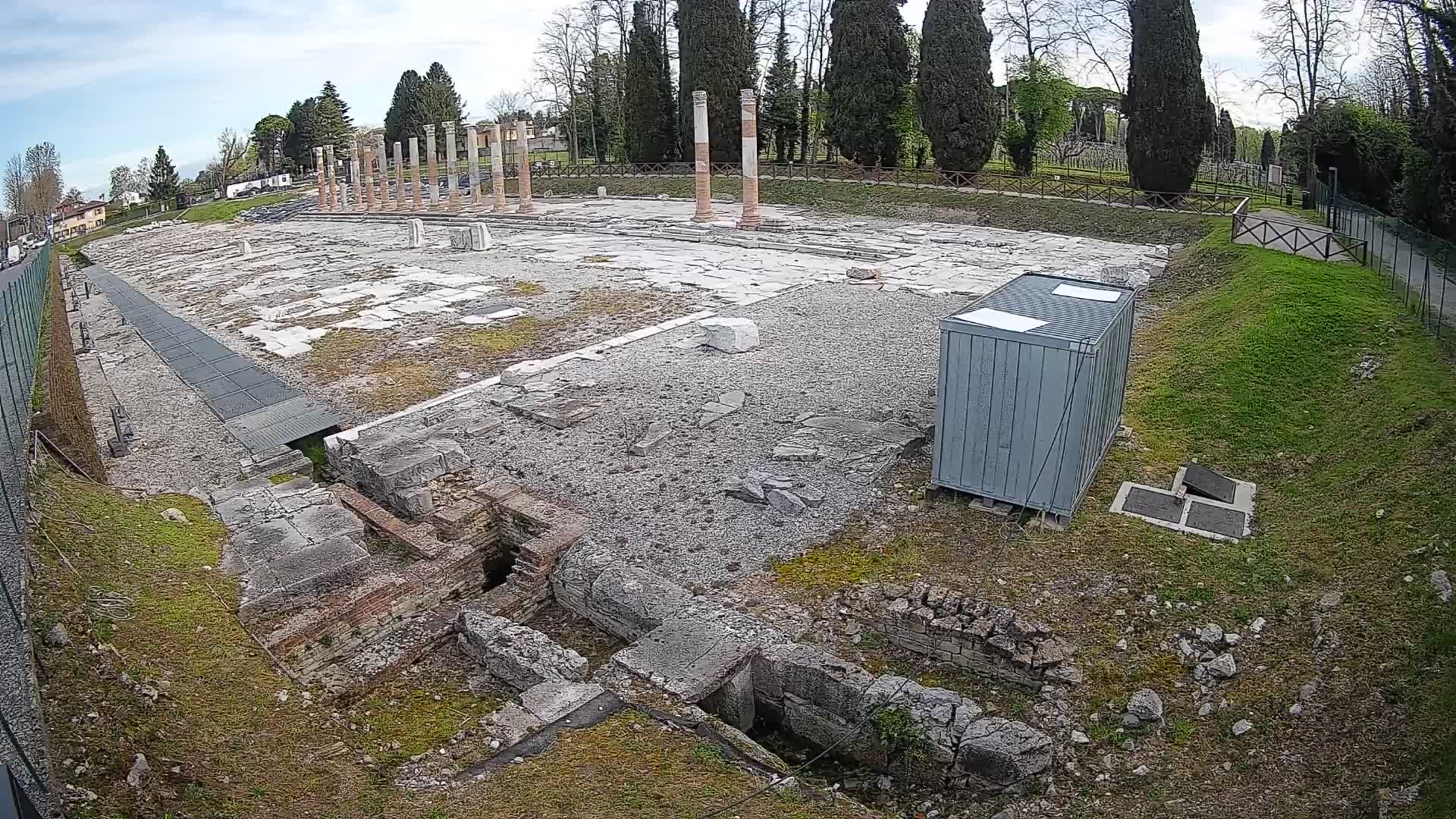 Spletna kamera Rimski forum Oglej – Pogled v živo na antično središče