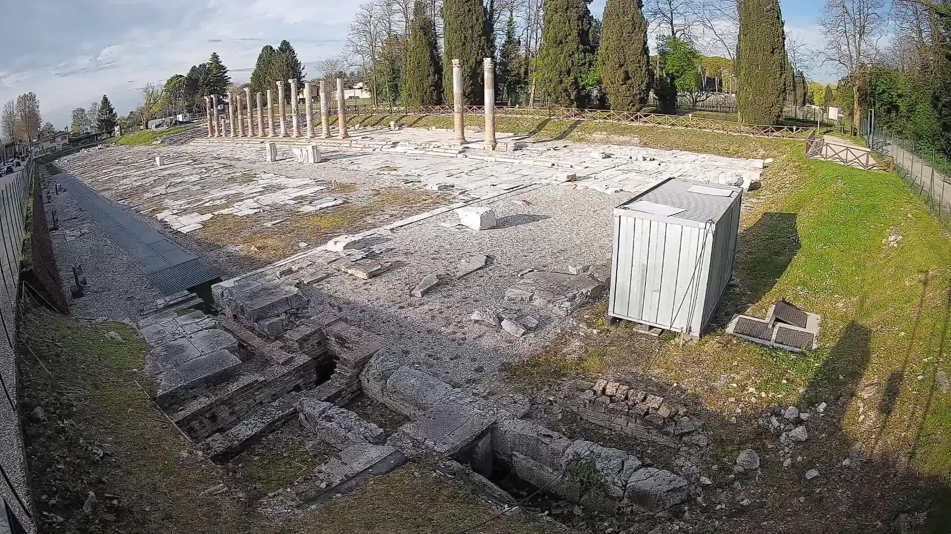 Spletna kamera Rimski forum Oglej – Pogled v živo na antično središče