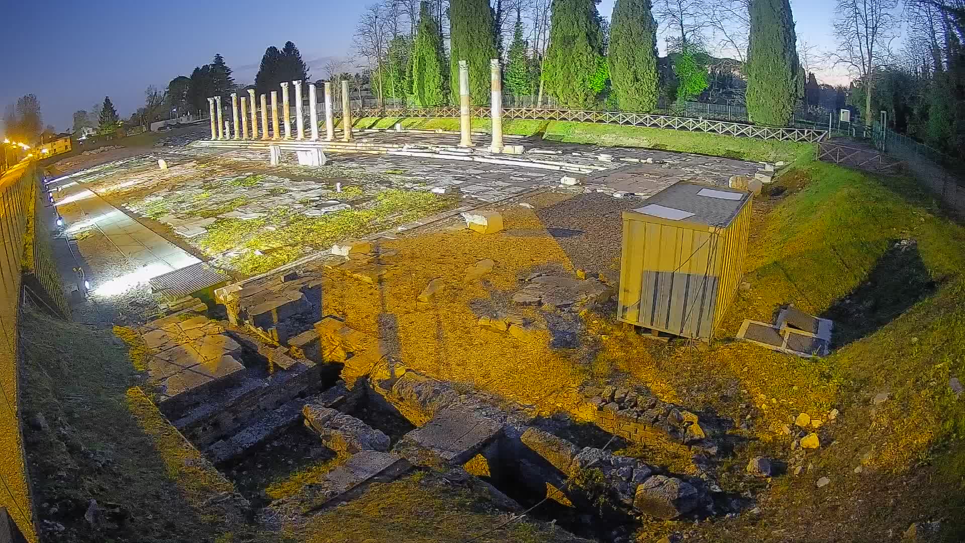 Spletna kamera Rimski forum Oglej – Pogled v živo na antično središče