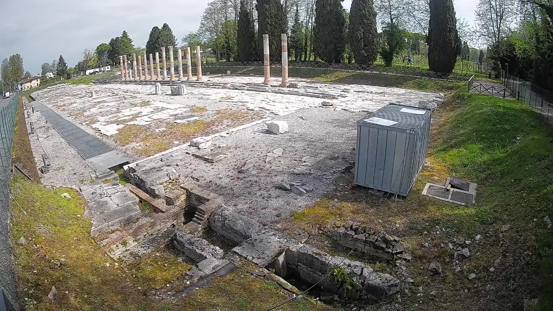 Spletna kamera Rimski forum Oglej – Pogled v živo na antično središče