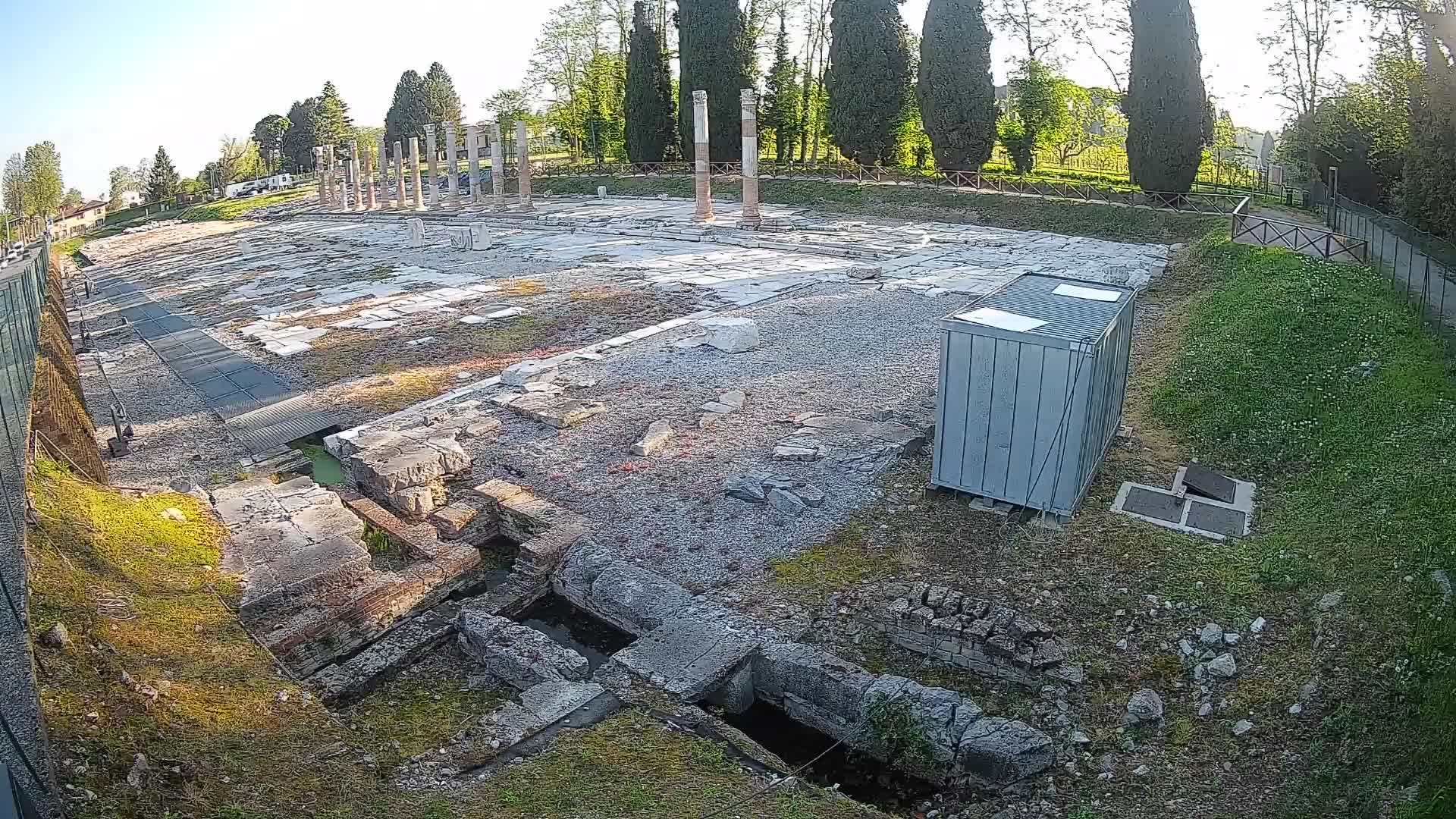 Spletna kamera Rimski forum Oglej – Pogled v živo na antično središče