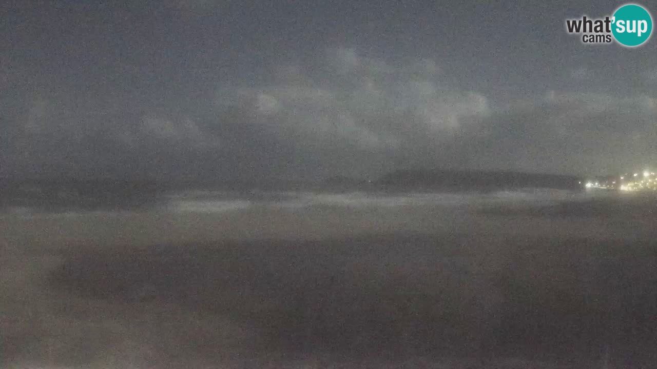 Spletna kamera Torre dei Corsari – Pogled v živo na plažo s Punta Usai