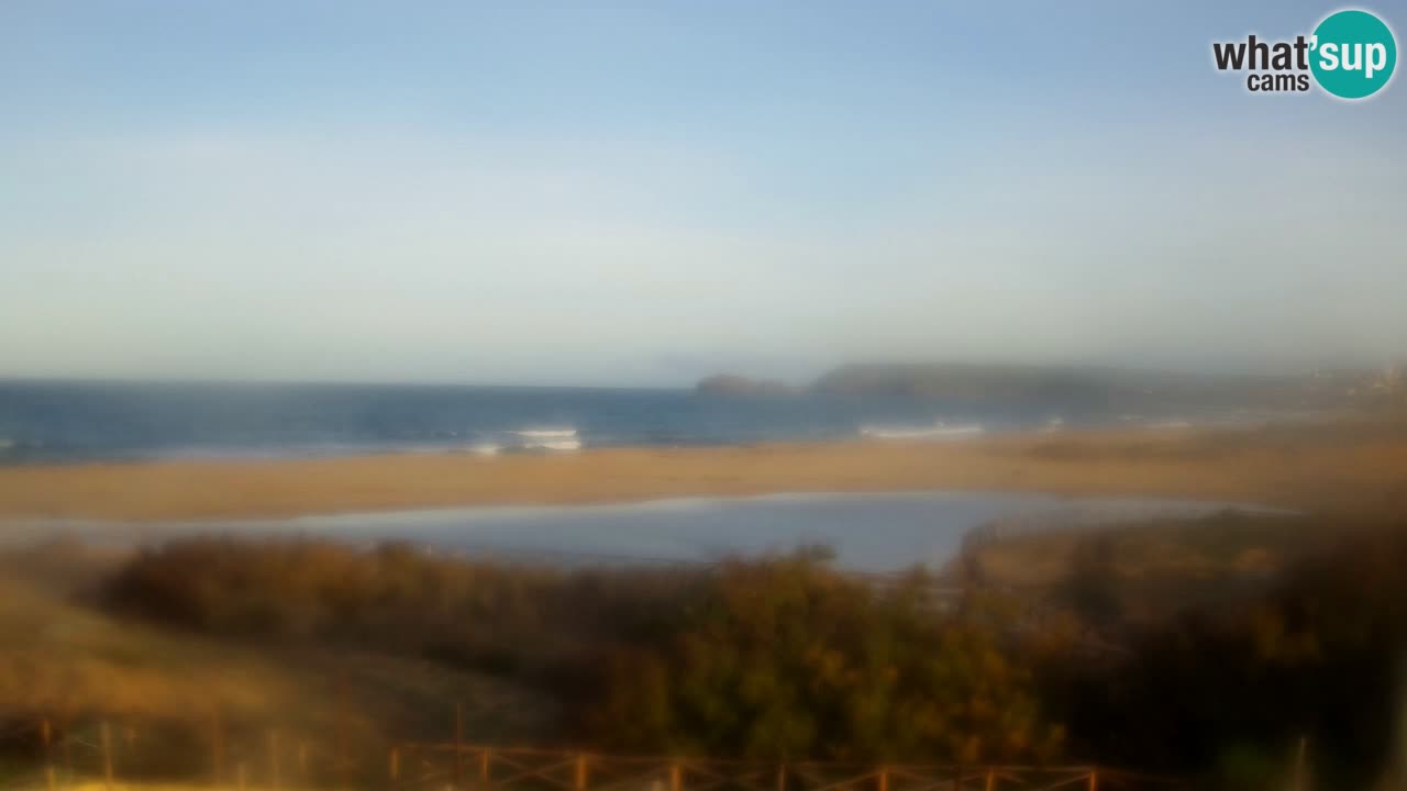 Spletna kamera Torre dei Corsari – Pogled v živo na plažo s Punta Usai