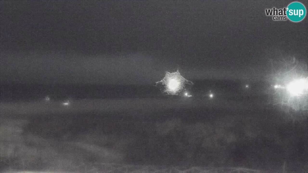 Spletna kamera Torre dei Corsari – Pogled v živo na plažo s Punta Usai