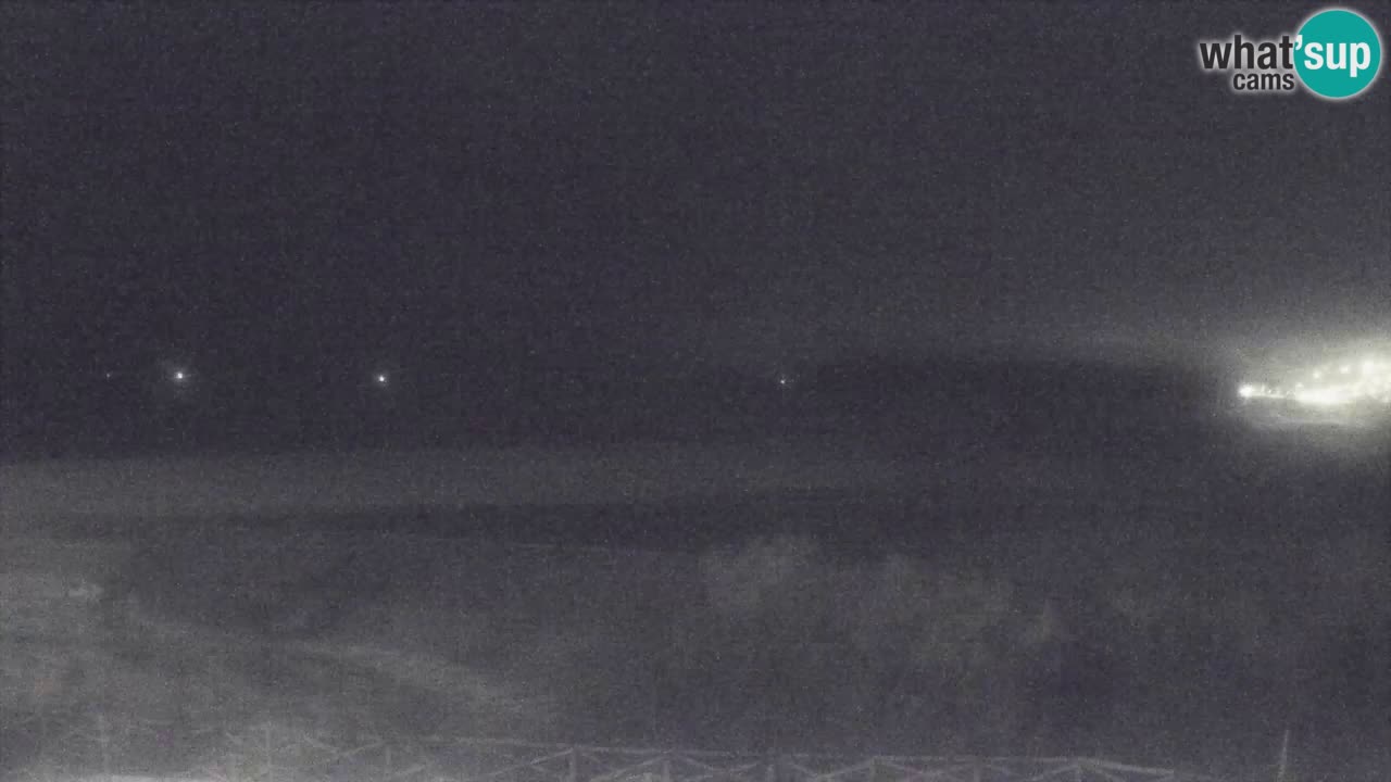 Spletna kamera Torre dei Corsari – Pogled v živo na plažo s Punta Usai