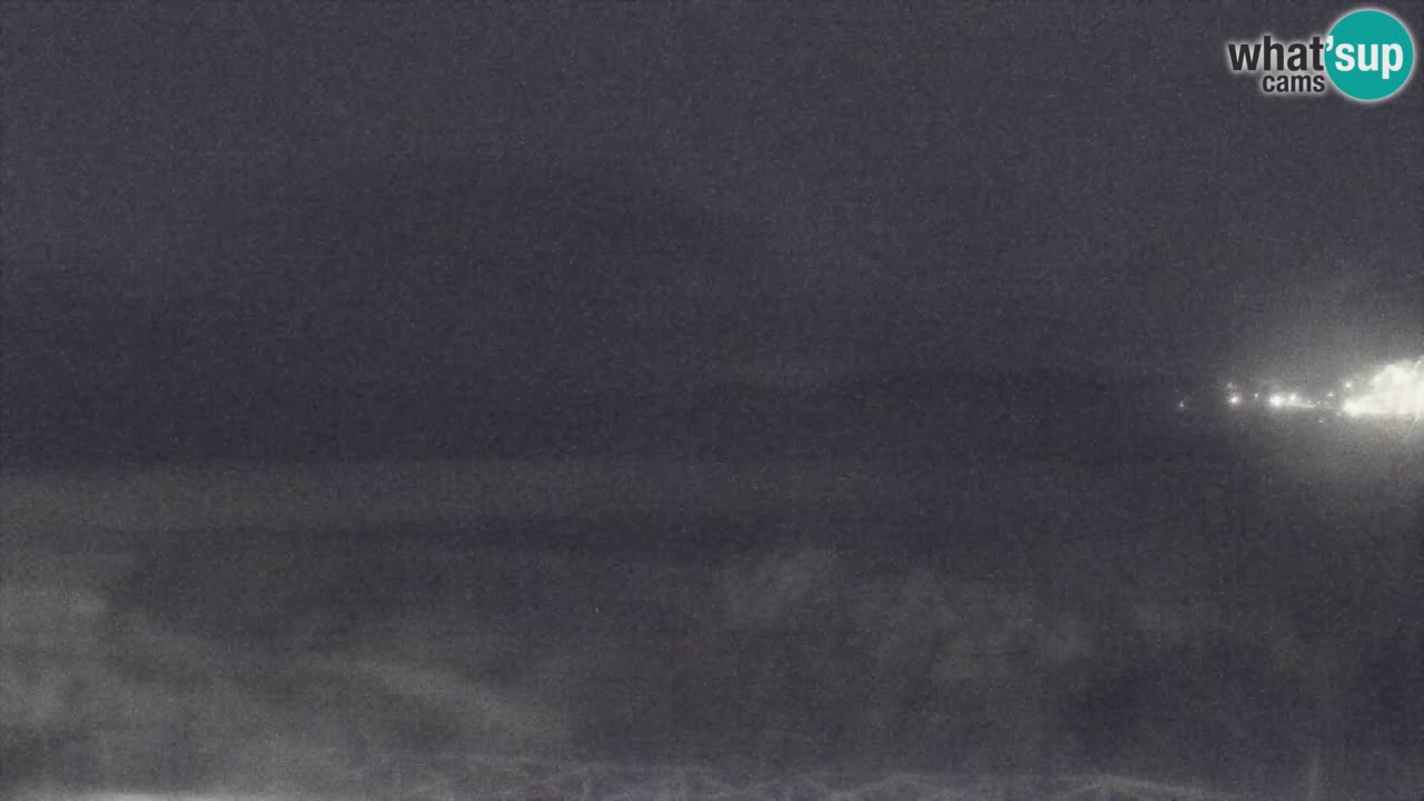 Spletna kamera Torre dei Corsari – Pogled v živo na plažo s Punta Usai