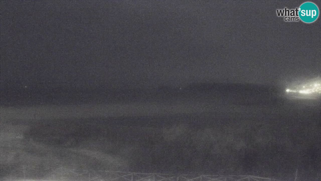 Spletna kamera Torre dei Corsari – Pogled v živo na plažo s Punta Usai