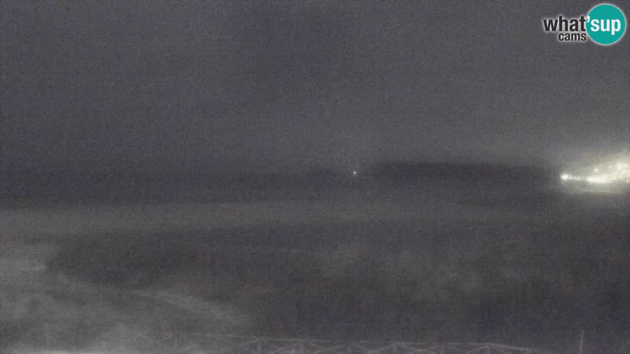 Spletna kamera Torre dei Corsari – Pogled v živo na plažo s Punta Usai