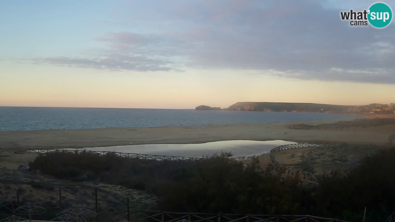 Spletna kamera Torre dei Corsari – Pogled v živo na plažo s Punta Usai
