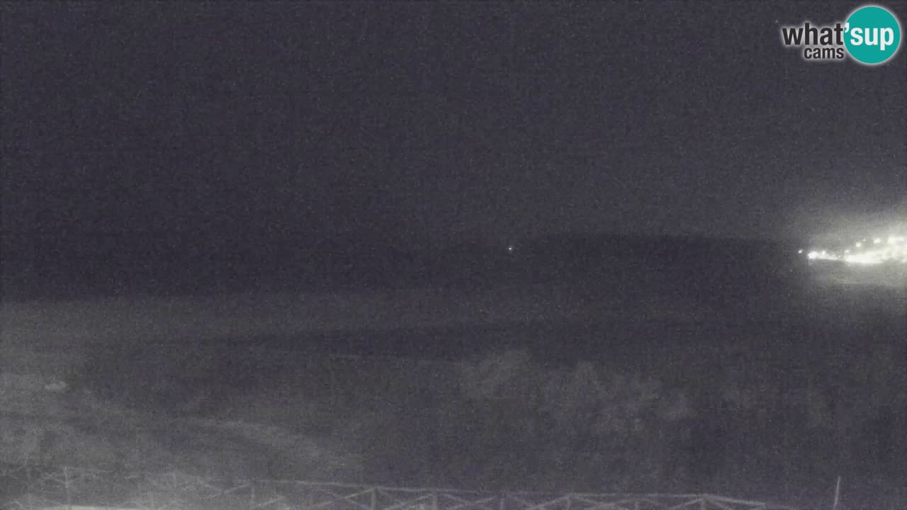 Web kamera Torre dei Corsari – Pogled uživo na plažu s Punta Usai