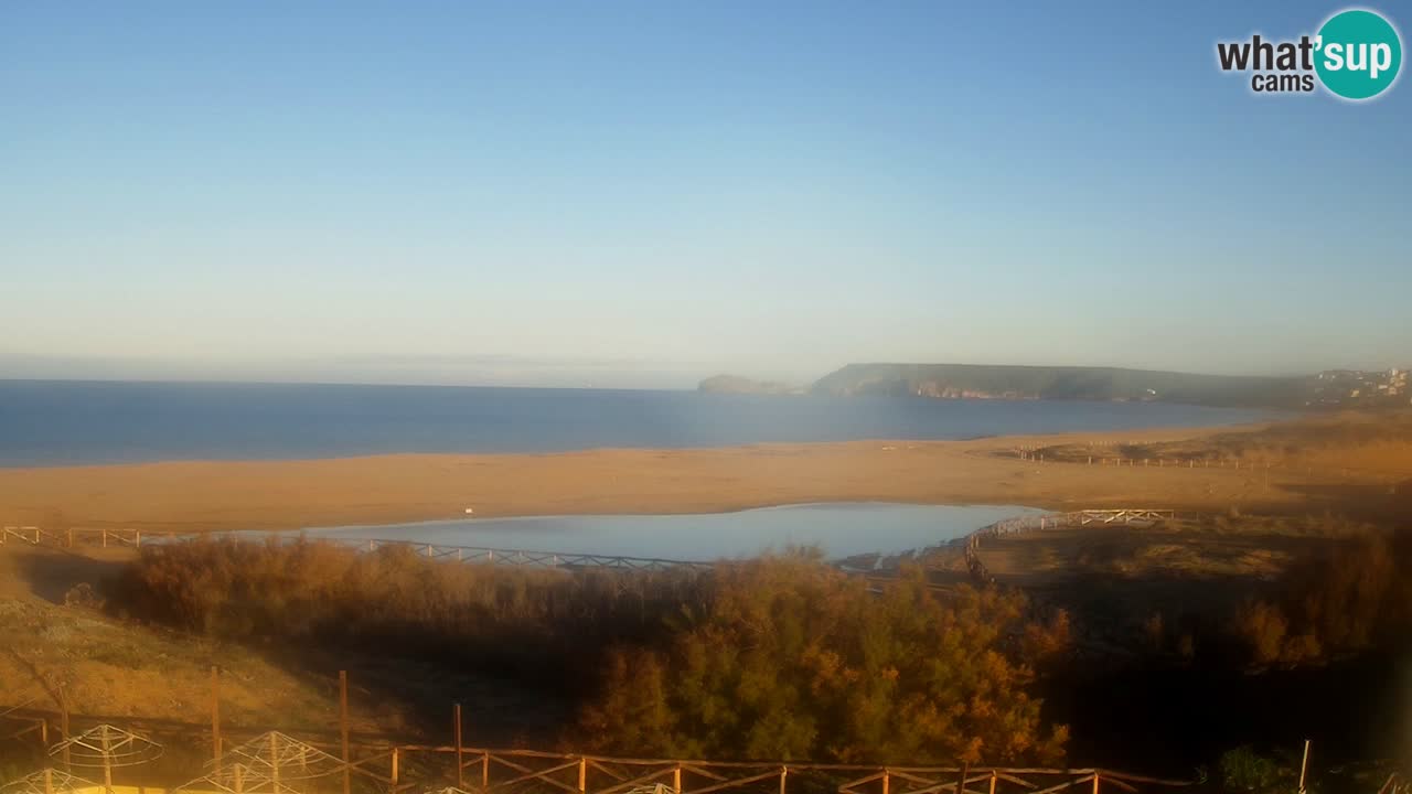 Web kamera Torre dei Corsari – Pogled uživo na plažu s Punta Usai