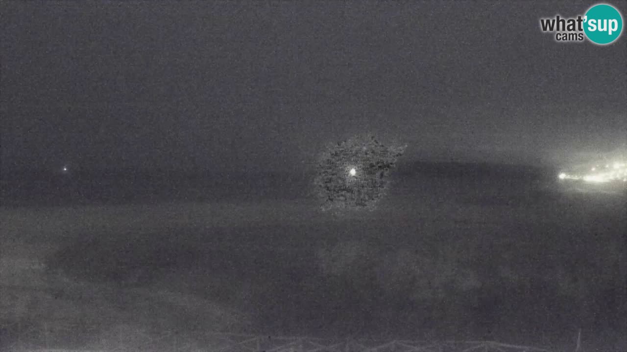 Spletna kamera Torre dei Corsari – Pogled v živo na plažo s Punta Usai