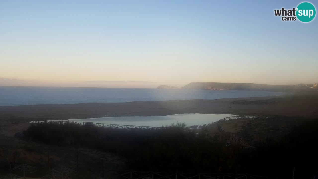 Spletna kamera Torre dei Corsari – Pogled v živo na plažo s Punta Usai