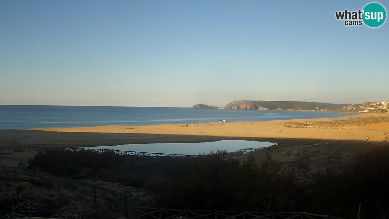 Web kamera Torre dei Corsari – Pogled uživo na plažu s Punta Usai