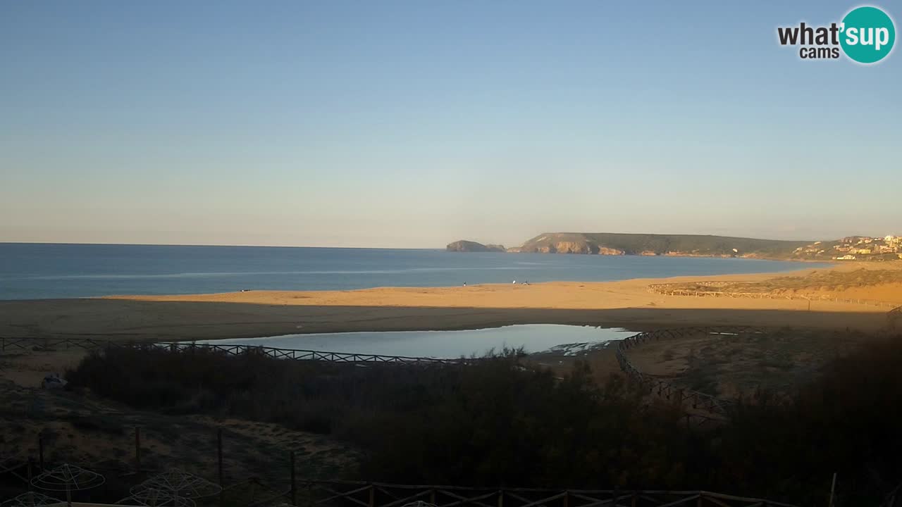 Spletna kamera Torre dei Corsari – Pogled v živo na plažo s Punta Usai