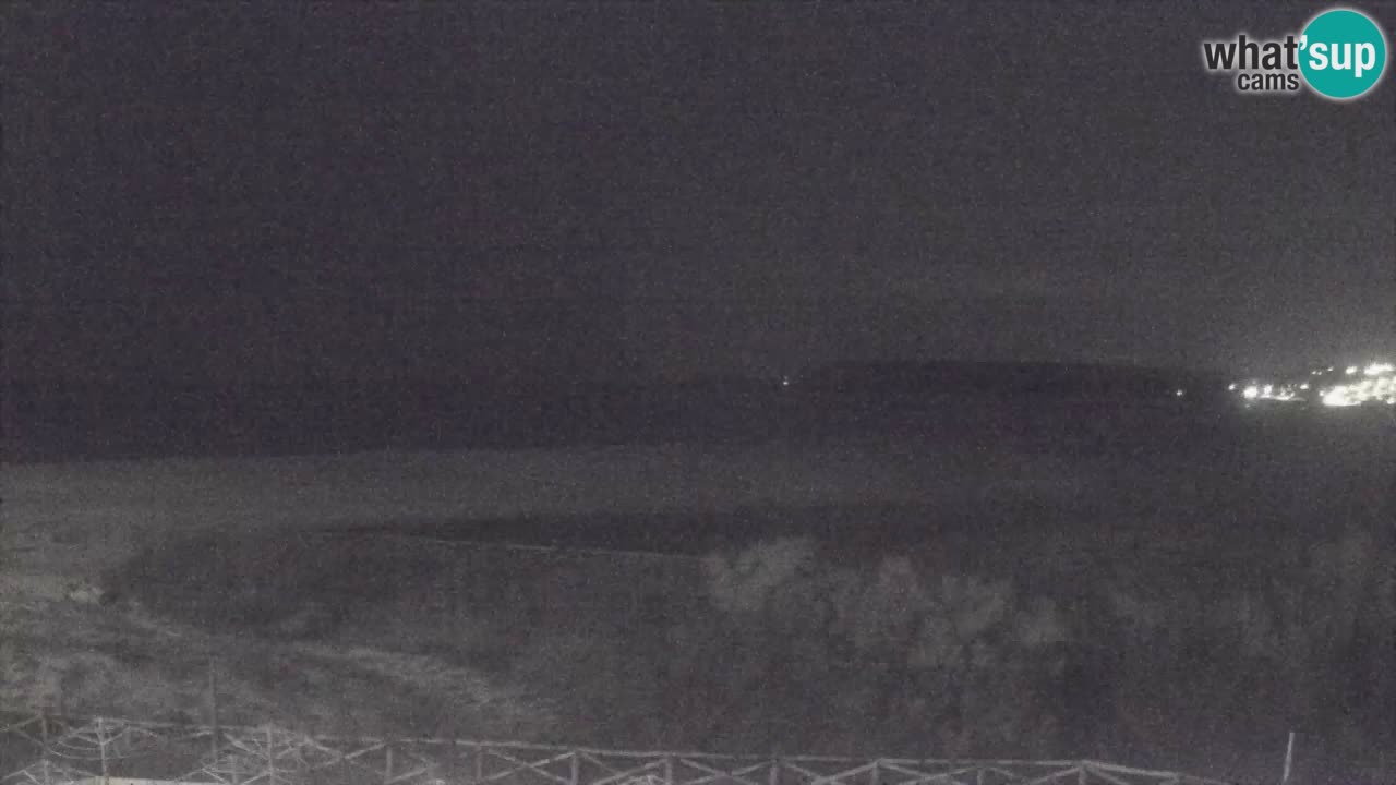 Spletna kamera Torre dei Corsari – Pogled v živo na plažo s Punta Usai