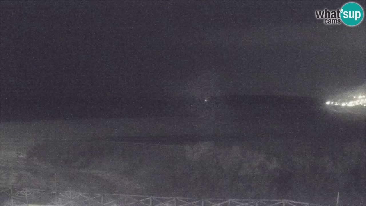 Spletna kamera Torre dei Corsari – Pogled v živo na plažo s Punta Usai