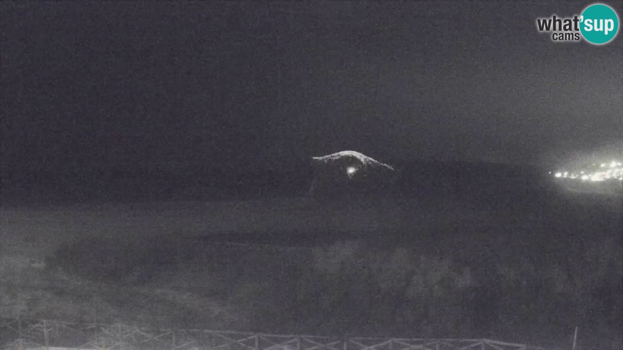 Spletna kamera Torre dei Corsari – Pogled v živo na plažo s Punta Usai