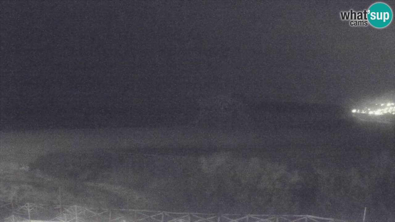 Web kamera Torre dei Corsari – Pogled uživo na plažu s Punta Usai