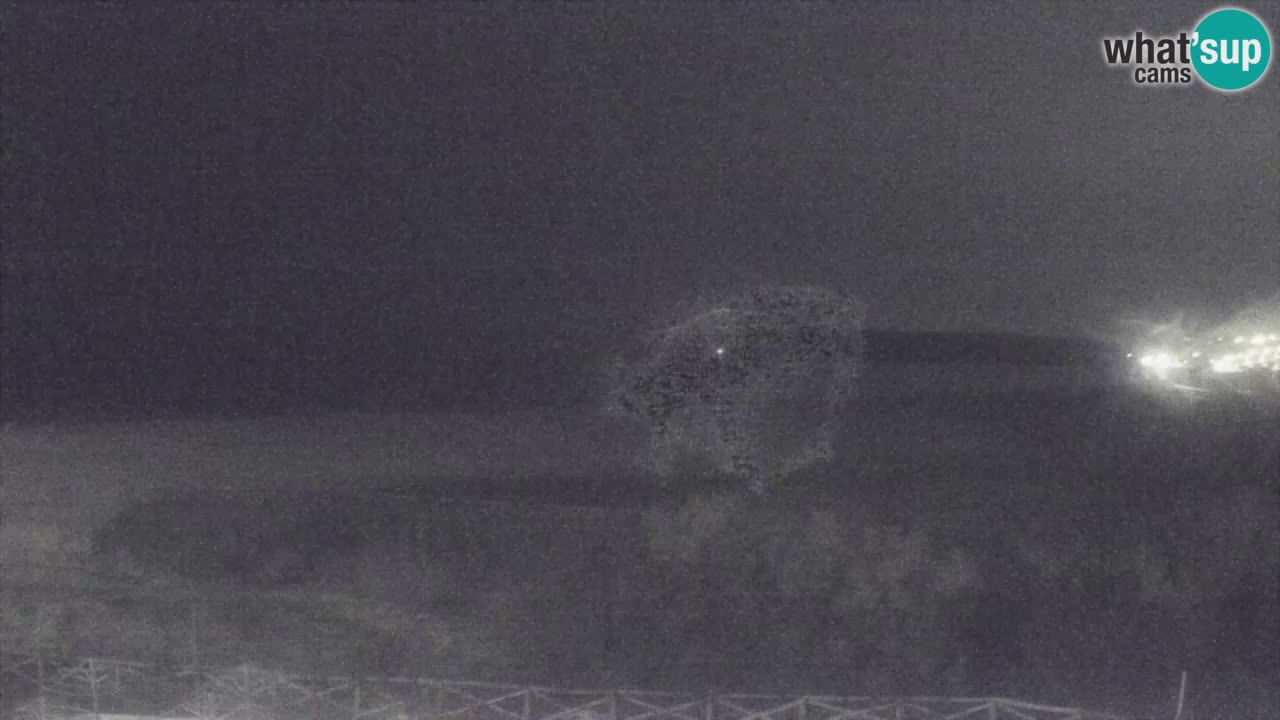 Web kamera Torre dei Corsari – Pogled uživo na plažu s Punta Usai