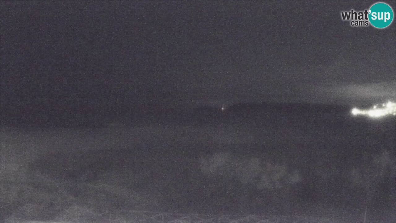 Web kamera Torre dei Corsari – Pogled uživo na plažu s Punta Usai