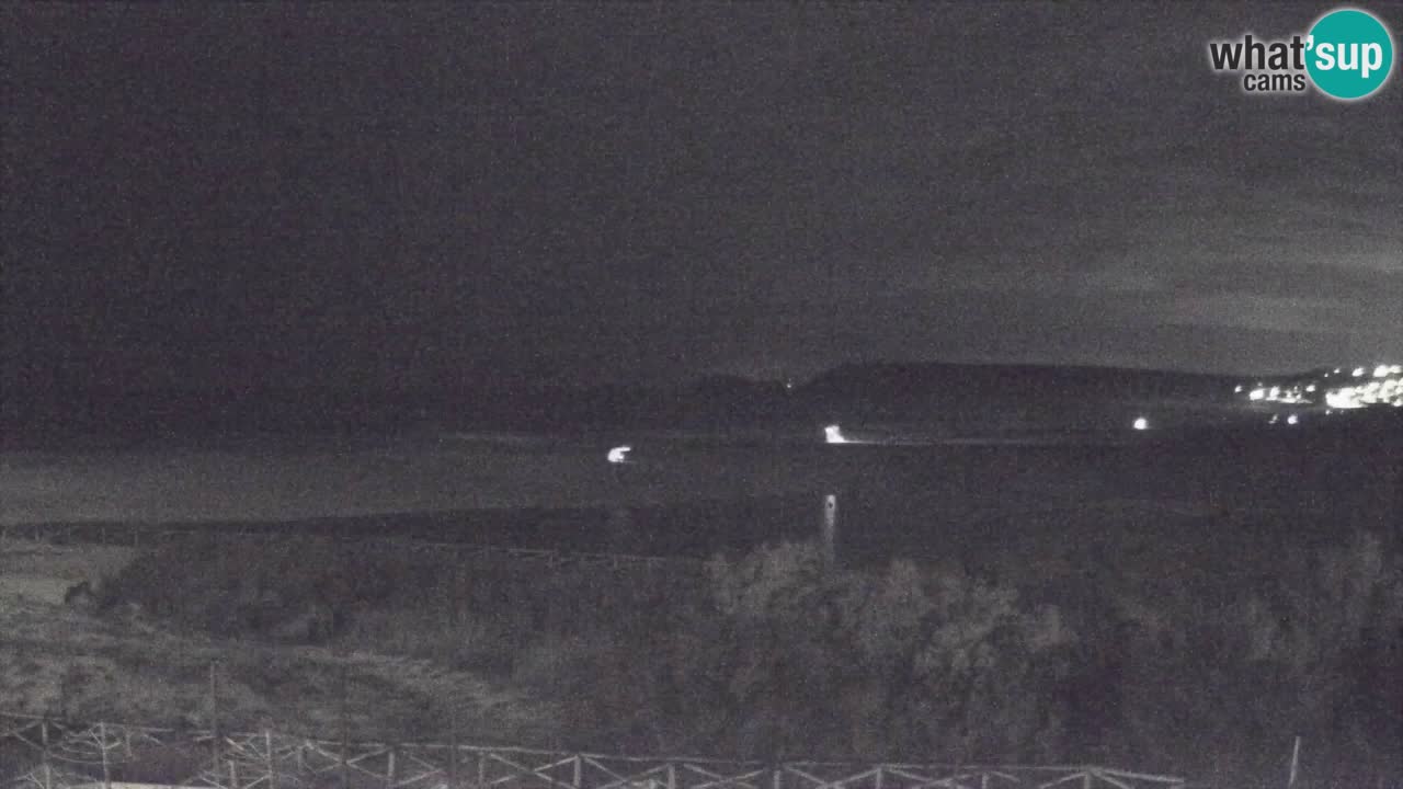 Web kamera Torre dei Corsari – Pogled uživo na plažu s Punta Usai