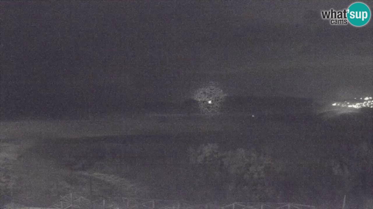 Spletna kamera Torre dei Corsari – Pogled v živo na plažo s Punta Usai