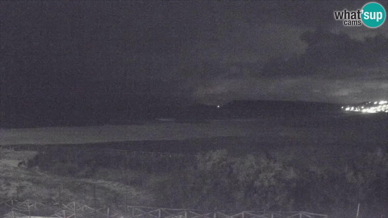 Web kamera Torre dei Corsari – Pogled uživo na plažu s Punta Usai