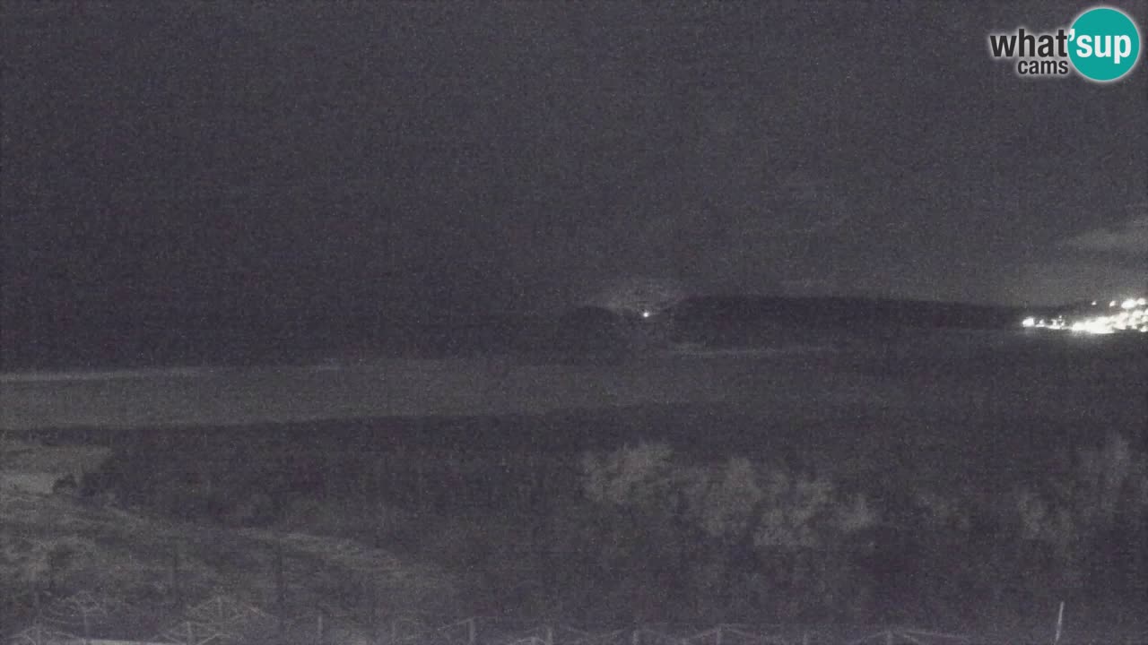 Spletna kamera Torre dei Corsari – Pogled v živo na plažo s Punta Usai