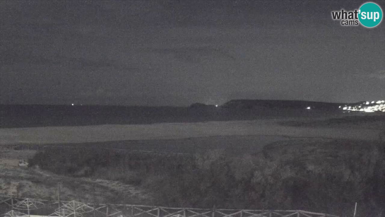 Web kamera Torre dei Corsari – Pogled uživo na plažu s Punta Usai