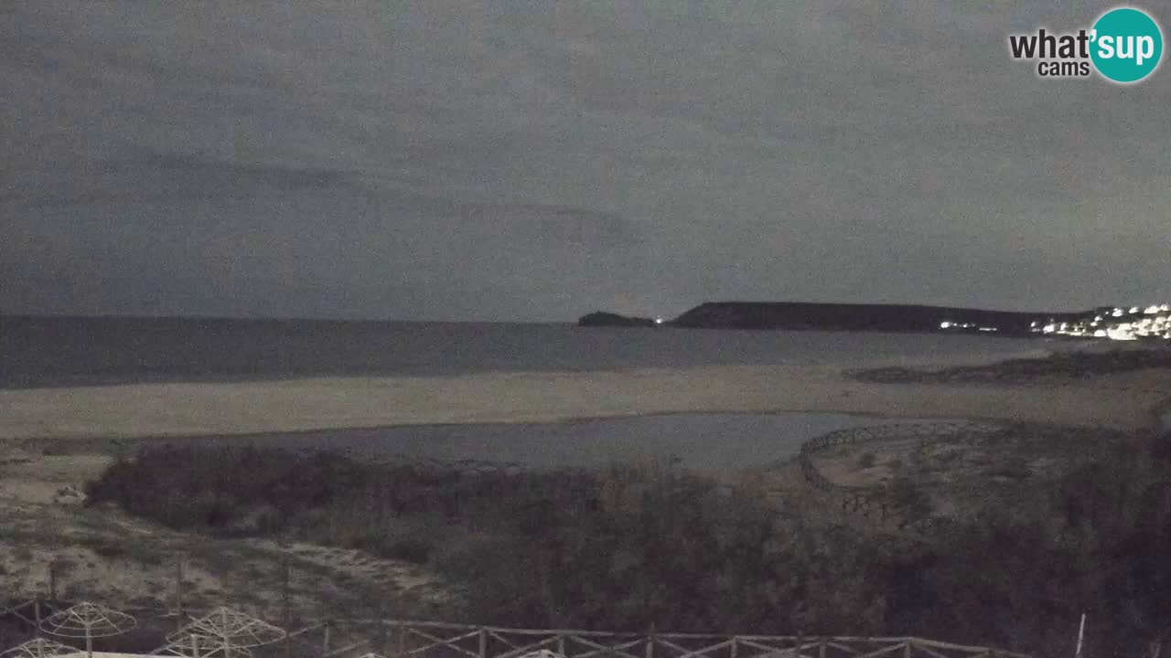 Spletna kamera Torre dei Corsari – Pogled v živo na plažo s Punta Usai