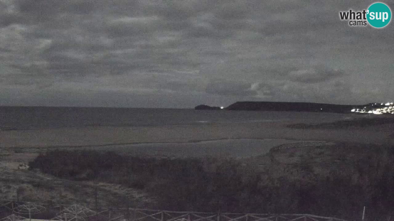 Spletna kamera Torre dei Corsari – Pogled v živo na plažo s Punta Usai