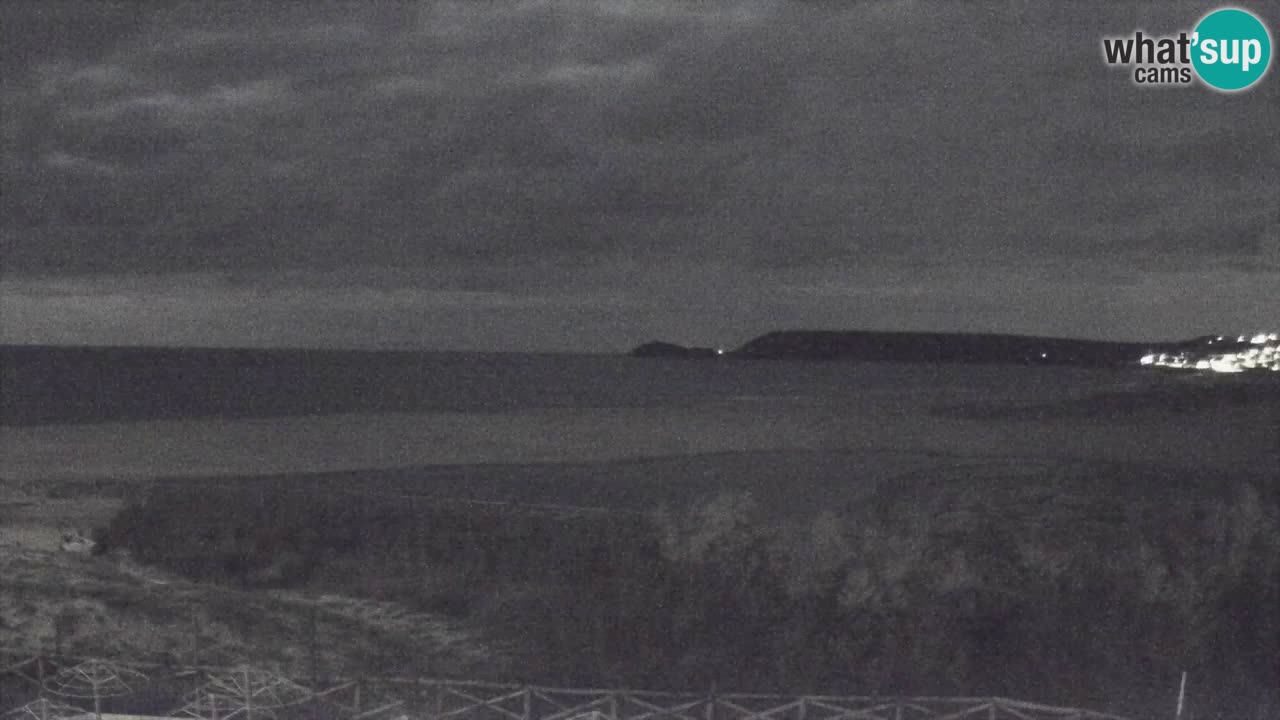 Spletna kamera Torre dei Corsari – Pogled v živo na plažo s Punta Usai