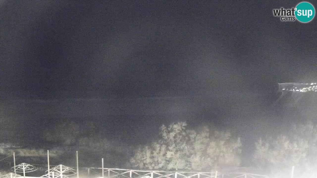 Spletna kamera Torre dei Corsari – Pogled v živo na plažo s Punta Usai