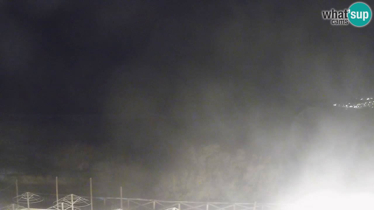 Spletna kamera Torre dei Corsari – Pogled v živo na plažo s Punta Usai