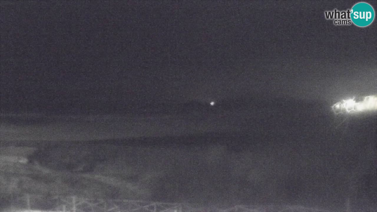 Spletna kamera Torre dei Corsari – Pogled v živo na plažo s Punta Usai