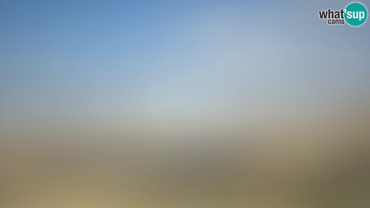 Spletna kamera Torre dei Corsari – Pogled v živo na plažo s Punta Usai