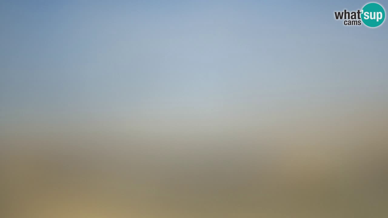 Spletna kamera Torre dei Corsari – Pogled v živo na plažo s Punta Usai