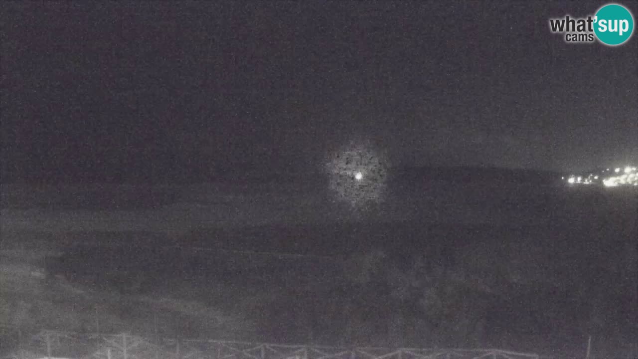 Spletna kamera Torre dei Corsari – Pogled v živo na plažo s Punta Usai