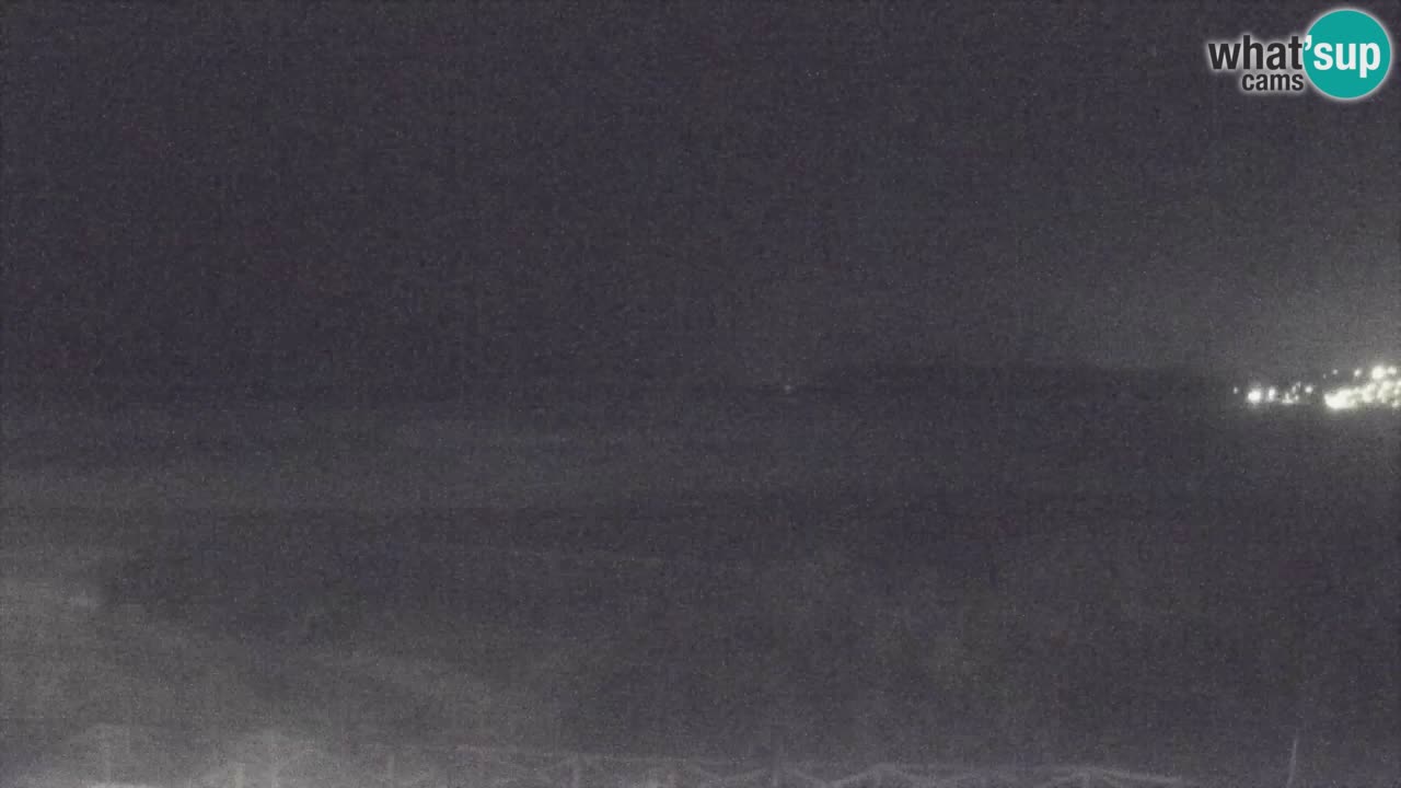 Spletna kamera Torre dei Corsari – Pogled v živo na plažo s Punta Usai