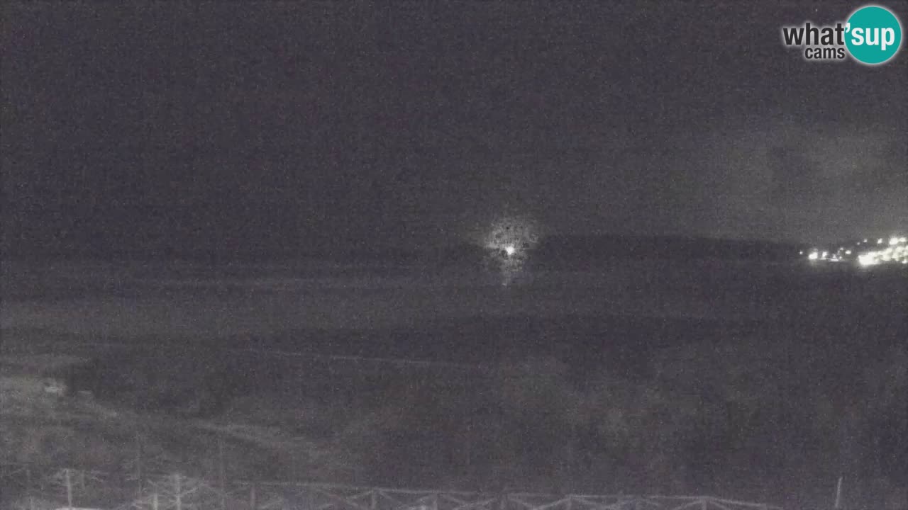 Spletna kamera Torre dei Corsari – Pogled v živo na plažo s Punta Usai