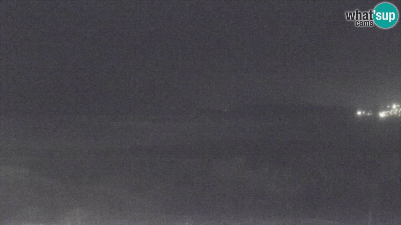 Spletna kamera Torre dei Corsari – Pogled v živo na plažo s Punta Usai